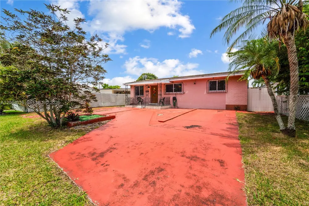 11941 SW 4th St Miami, FL 33184