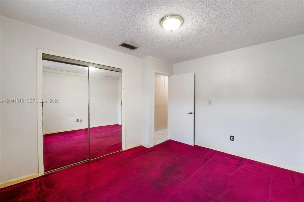 11941 SW 4th St Miami, FL 33184