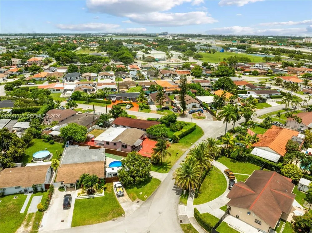 11941 SW 4th St Miami, FL 33184
