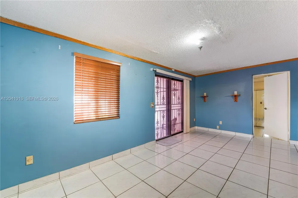 11941 SW 4th St Miami, FL 33184