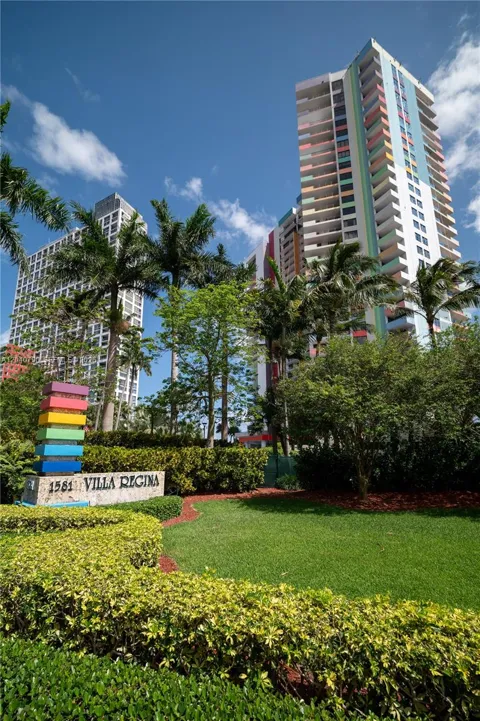 1581 Brickell Ave #PH104