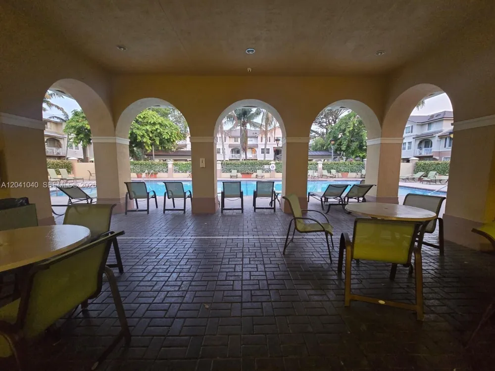 8936 W Flagler St #204 Miami, FL 33174