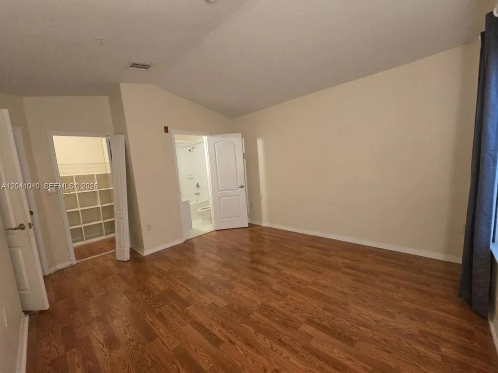 8936 W Flagler St #204 Miami, FL 33174