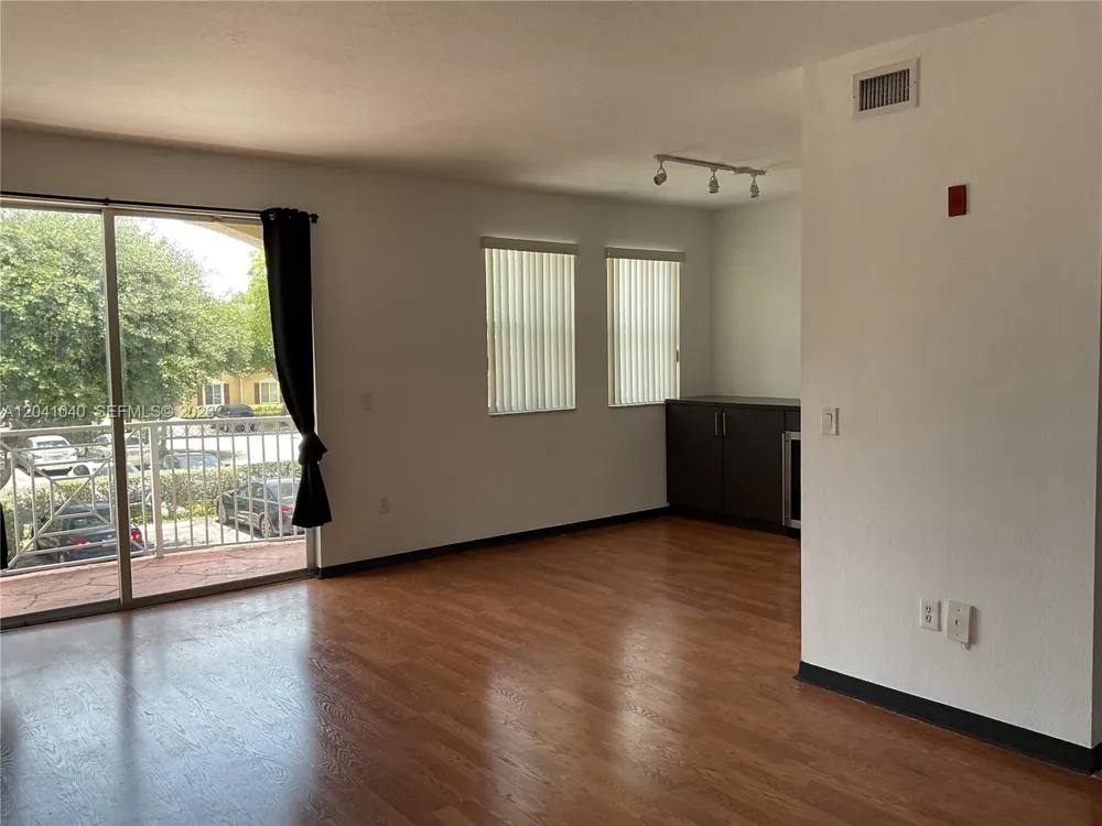 8936 W Flagler St #204 Miami, FL 33174