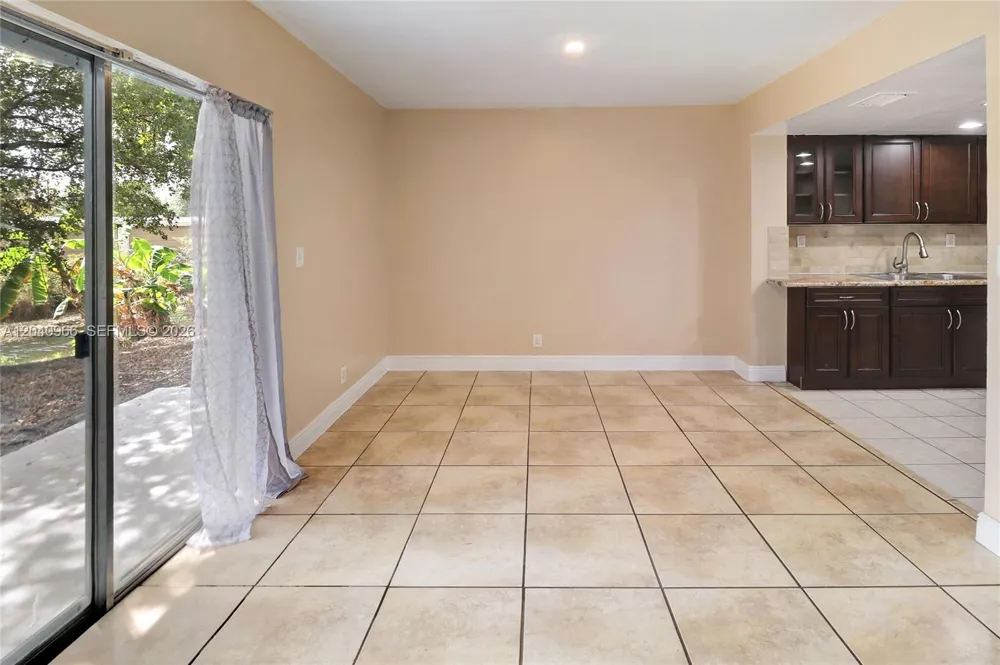 6336 Boulevard Of Champions #5 North Lauderdale, FL 33068