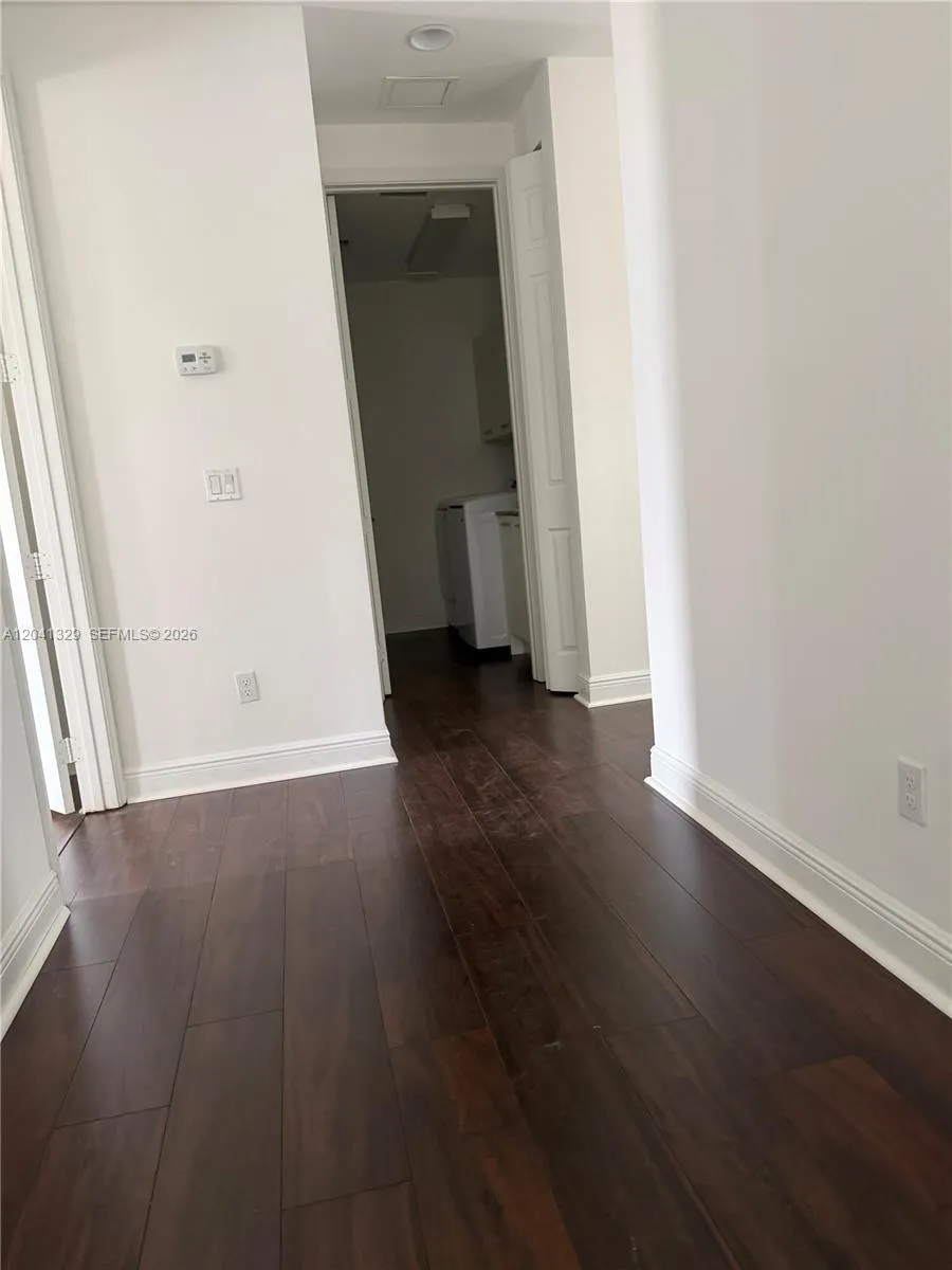 8478 NW 52nd St Doral, FL 33166