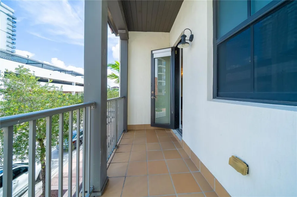 8478 NW 52nd St Doral, FL 33166