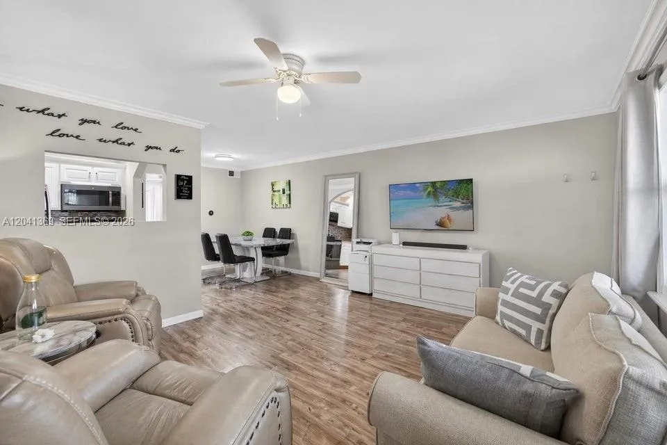 111 Shore Ct #205 North Palm Beach, FL 33408