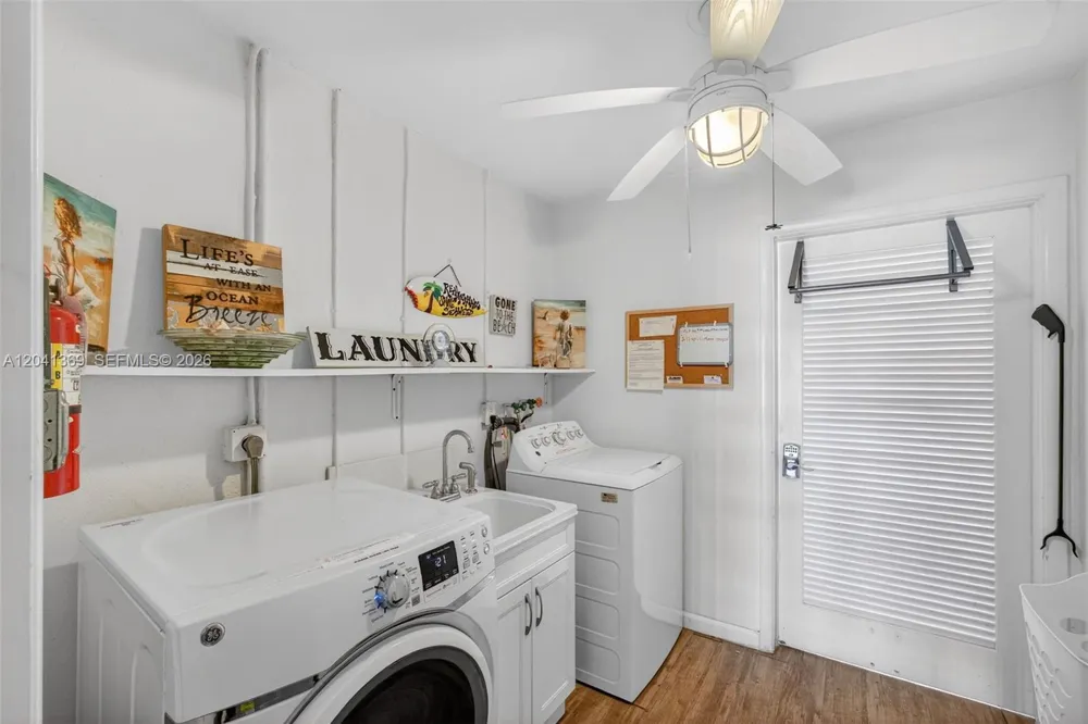 111 Shore Ct #205 North Palm Beach, FL 33408