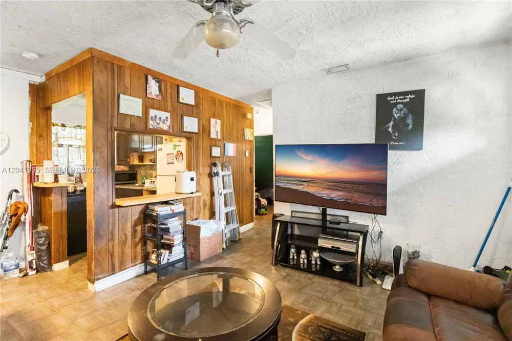 555 Harem Ave Opa-Locka, FL 33054