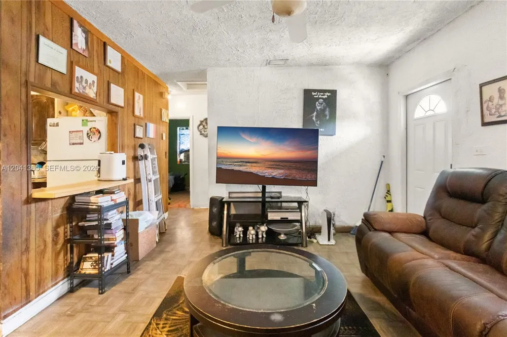 555 Harem Ave Opa-Locka, FL 33054