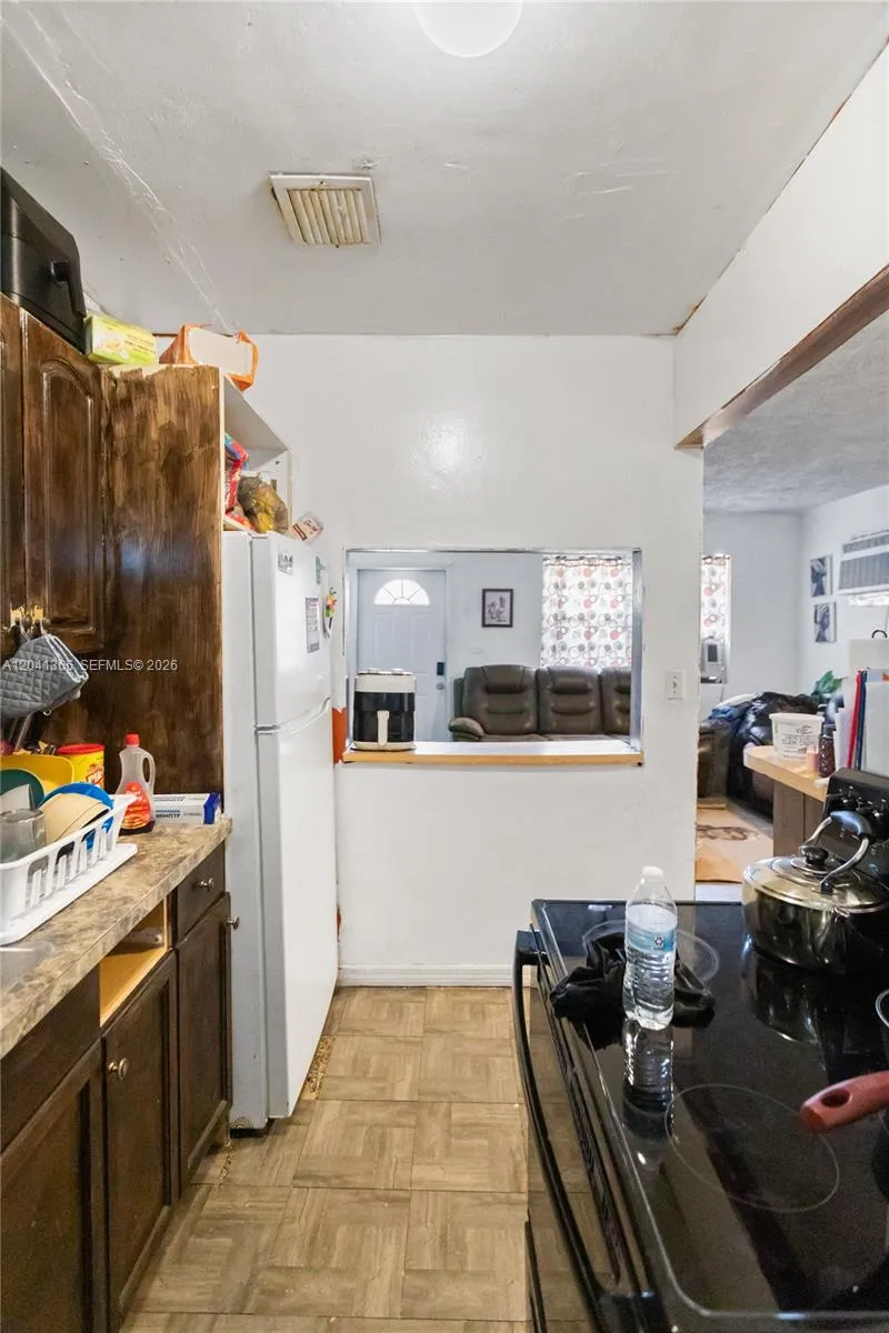 555 Harem Ave Opa-Locka, FL 33054