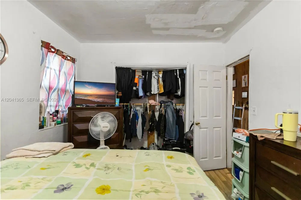 555 Harem Ave Opa-Locka, FL 33054
