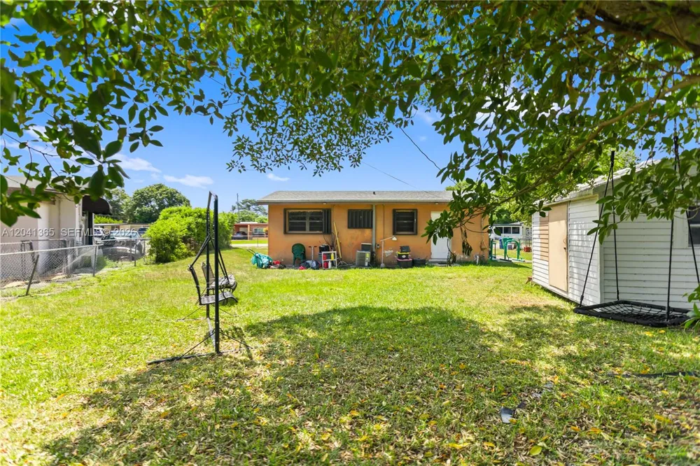 555 Harem Ave Opa-Locka, FL 33054