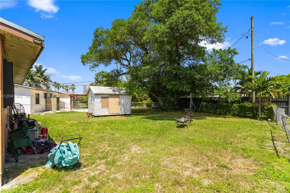 555 Harem Ave Opa-Locka, FL 33054