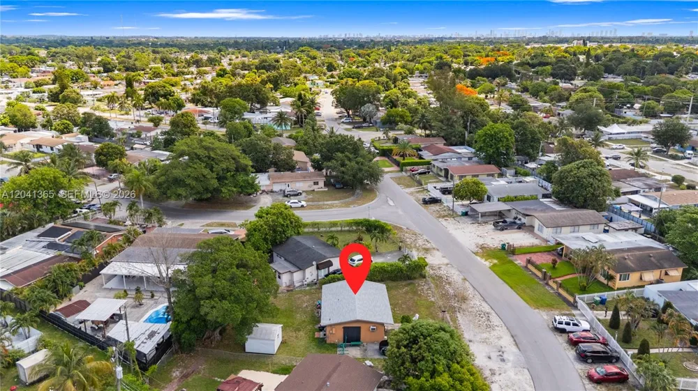 555 Harem Ave Opa-Locka, FL 33054