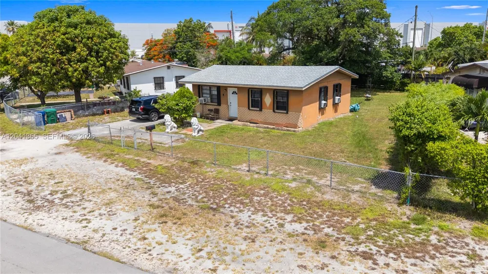 555 Harem Ave Opa-Locka, FL 33054