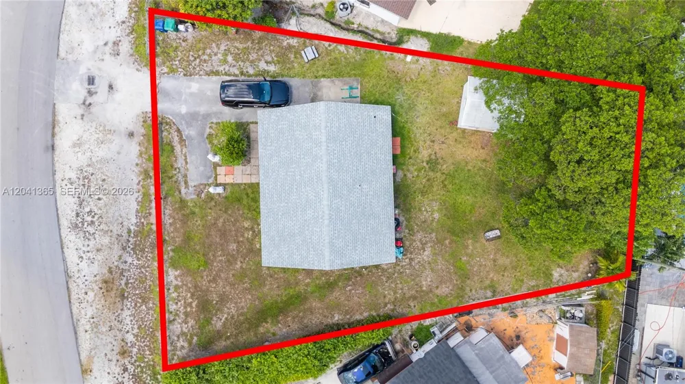 555 Harem Ave Opa-Locka, FL 33054