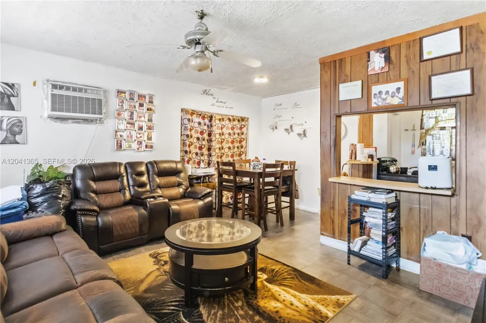 555 Harem Ave Opa-Locka, FL 33054