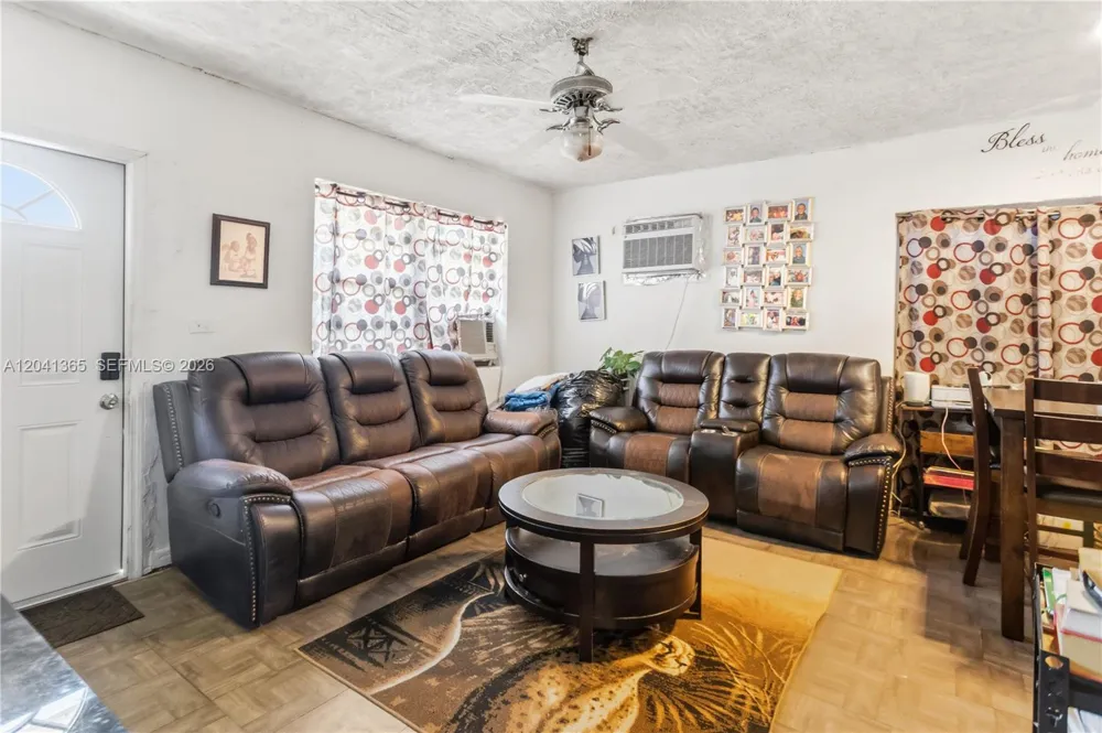 555 Harem Ave Opa-Locka, FL 33054