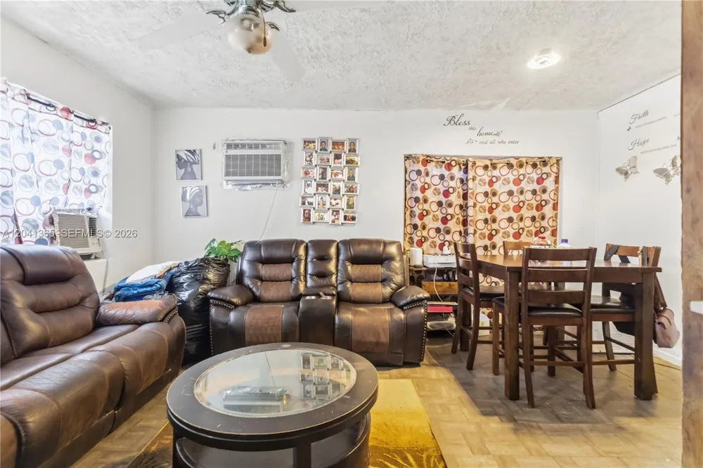555 Harem Ave Opa-Locka, FL 33054