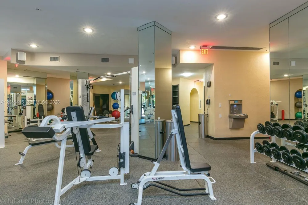 1581 Brickell Ave #903 Miami, FL 33129