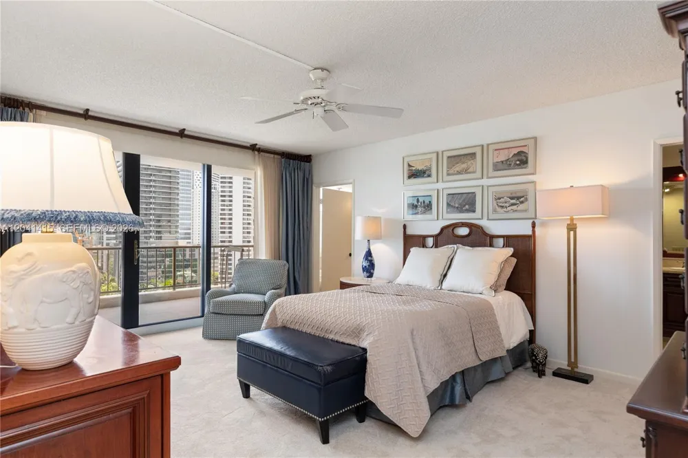 1581 Brickell Ave #903 Miami, FL 33129