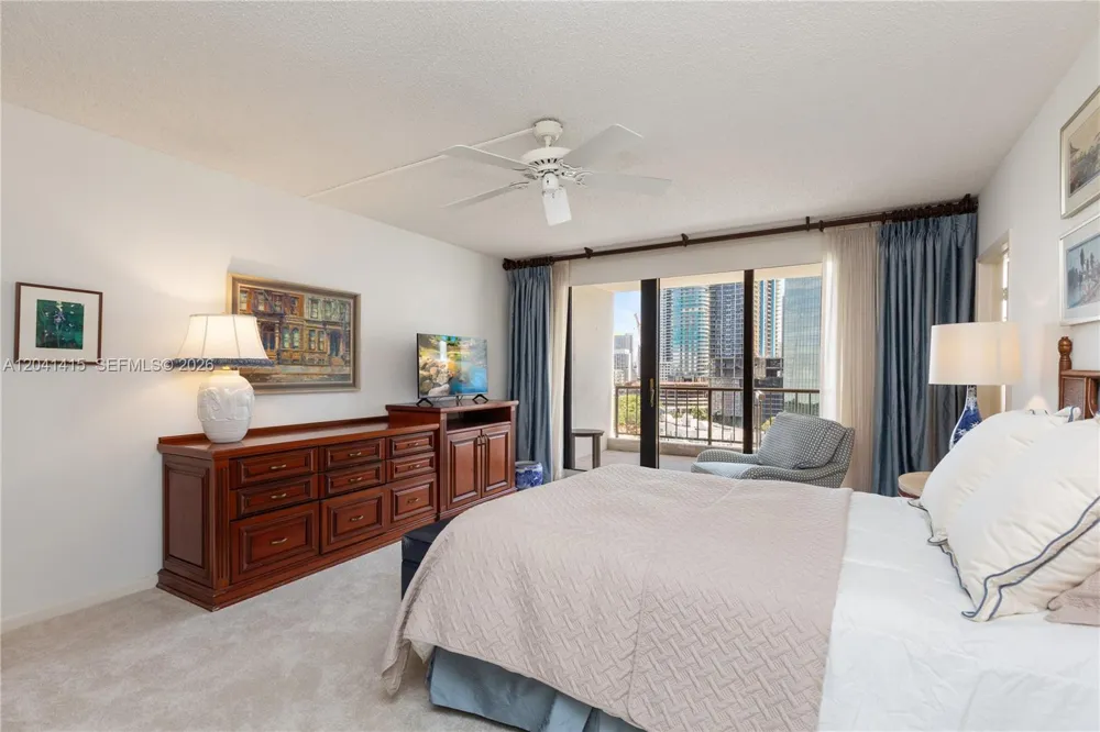 1581 Brickell Ave #903 Miami, FL 33129