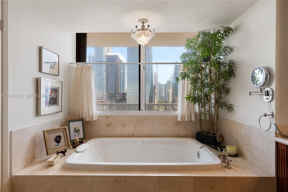 1581 Brickell Ave #903 Miami, FL 33129