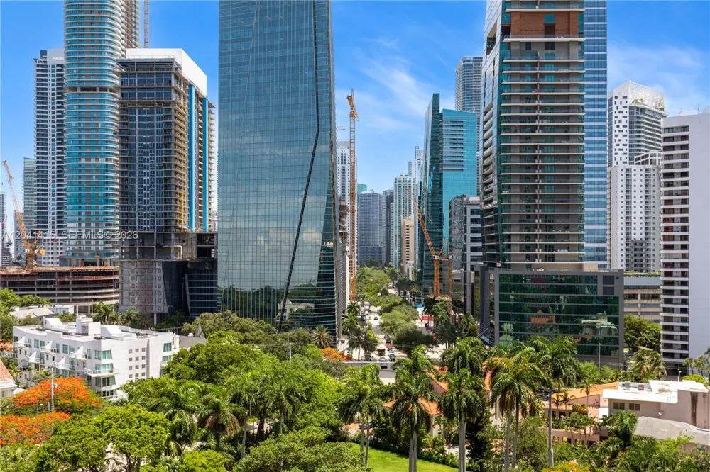 1581 Brickell Ave #903 Miami, FL 33129