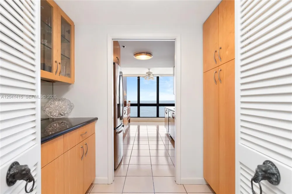1581 Brickell Ave #903 Miami, FL 33129