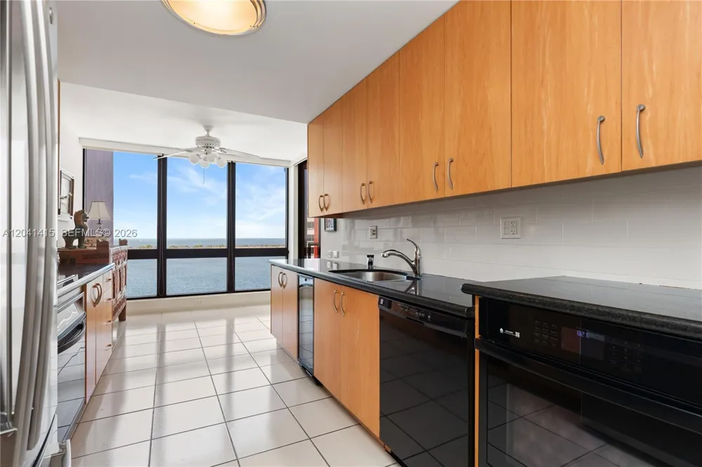 1581 Brickell Ave #903 Miami, FL 33129
