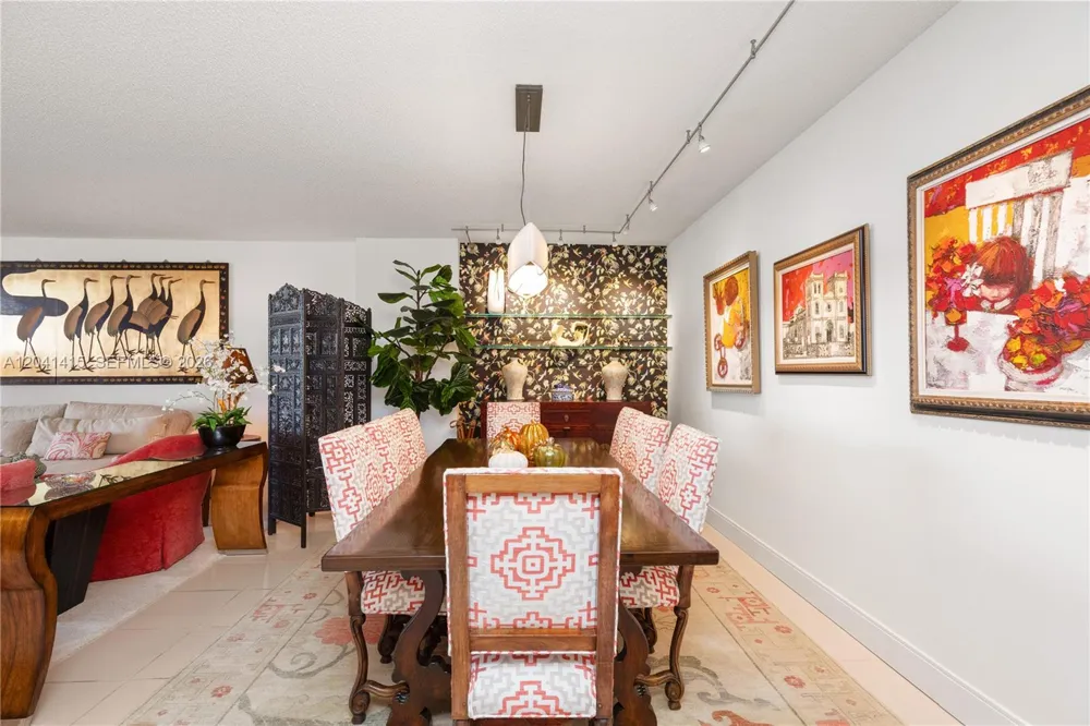 1581 Brickell Ave #903 Miami, FL 33129