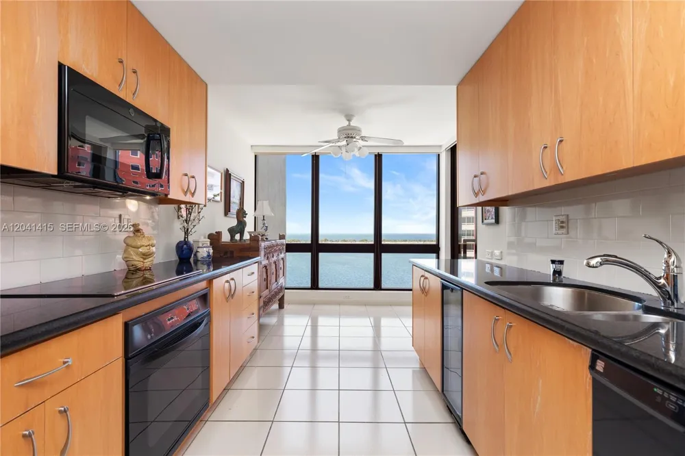 1581 Brickell Ave #903 Miami, FL 33129