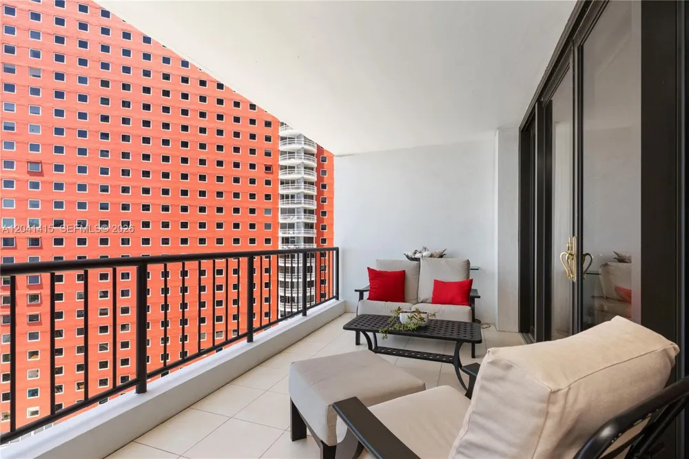 1581 Brickell Ave #903 Miami, FL 33129