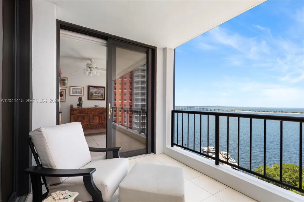 1581 Brickell Ave #903 Miami, FL 33129