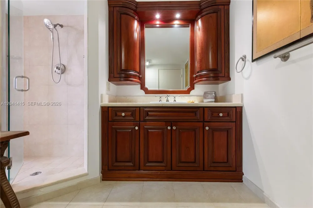 1581 Brickell Ave #903 Miami, FL 33129