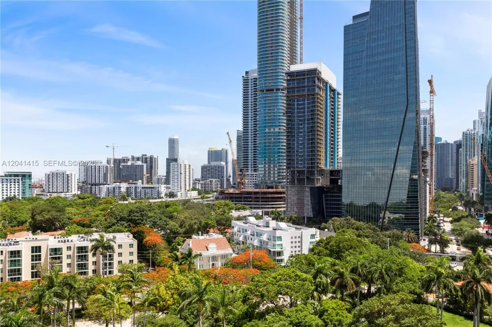 1581 Brickell Ave #903 Miami, FL 33129