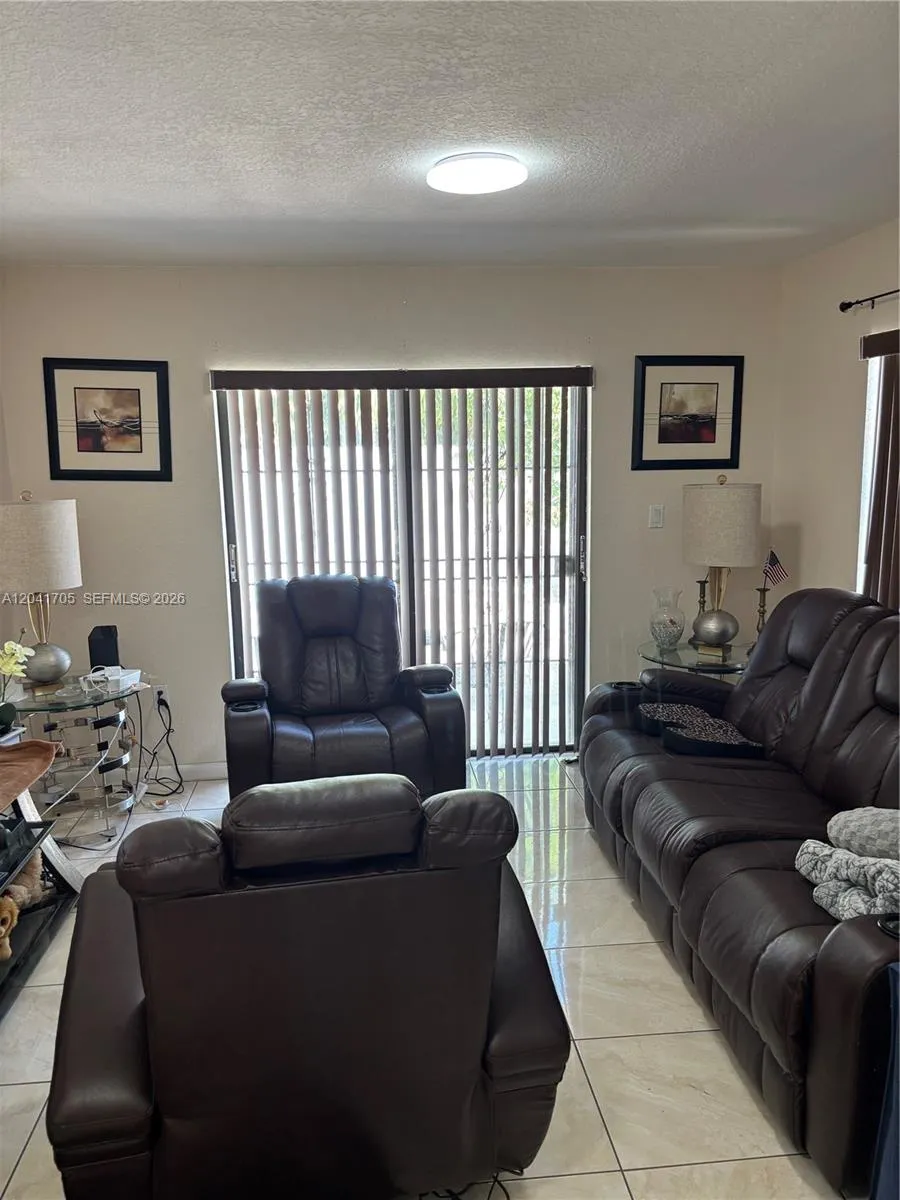 21122 NW 39th Ave Miami Gardens, FL 33055