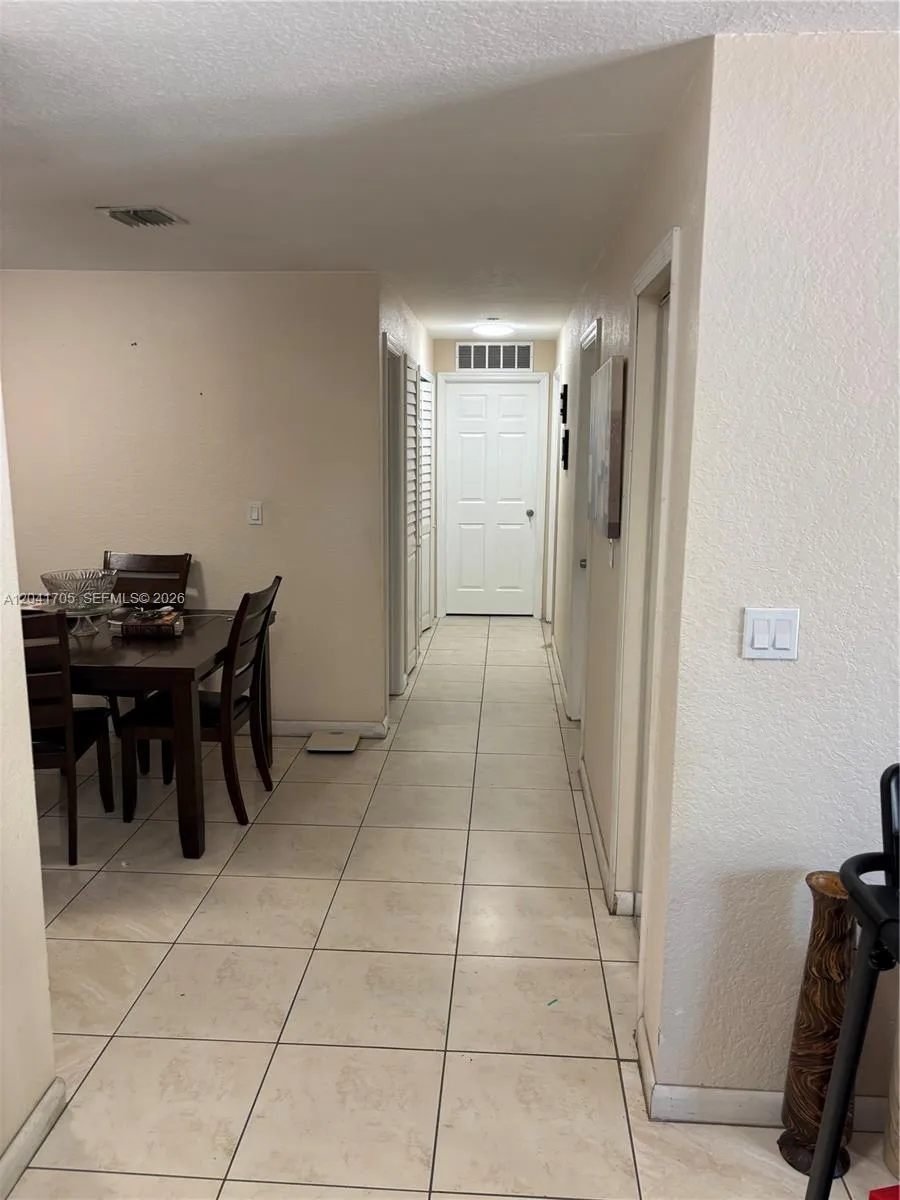 21122 NW 39th Ave Miami Gardens, FL 33055