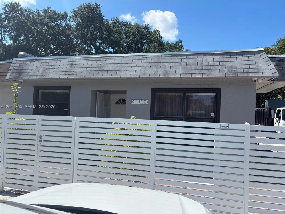 21122 NW 39th Ave Miami Gardens, FL 33055