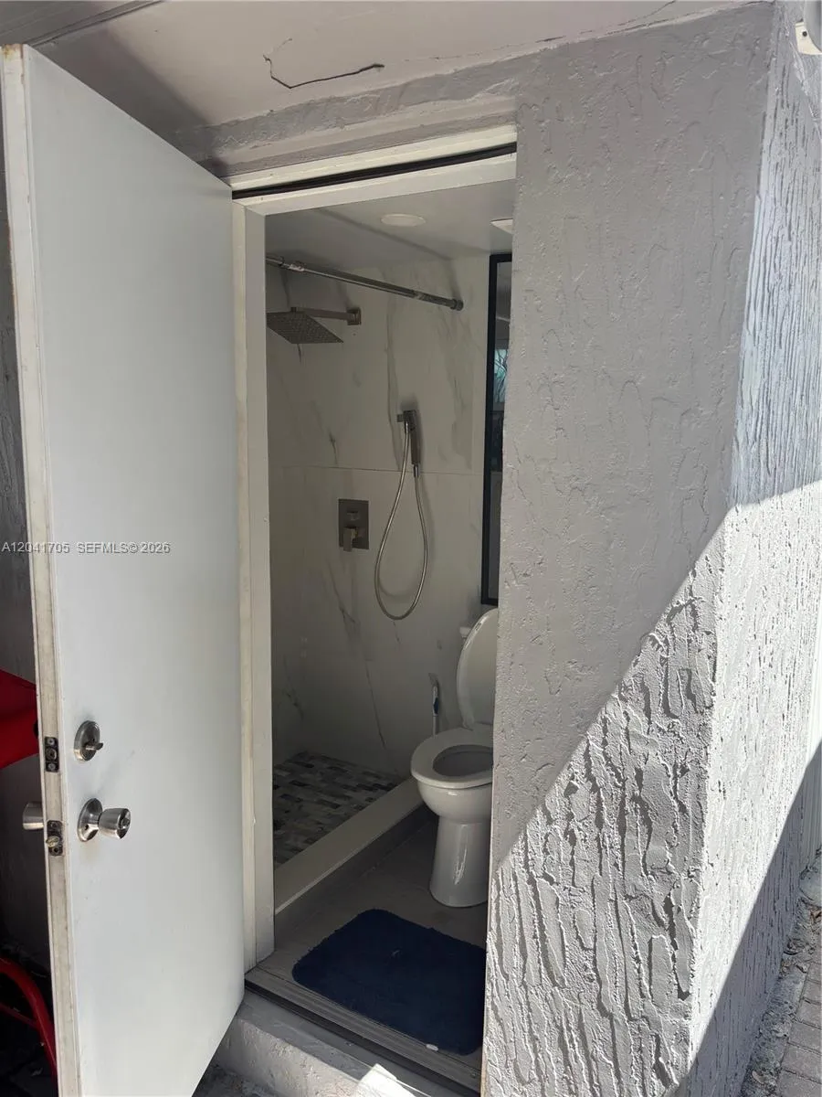 21122 NW 39th Ave Miami Gardens, FL 33055