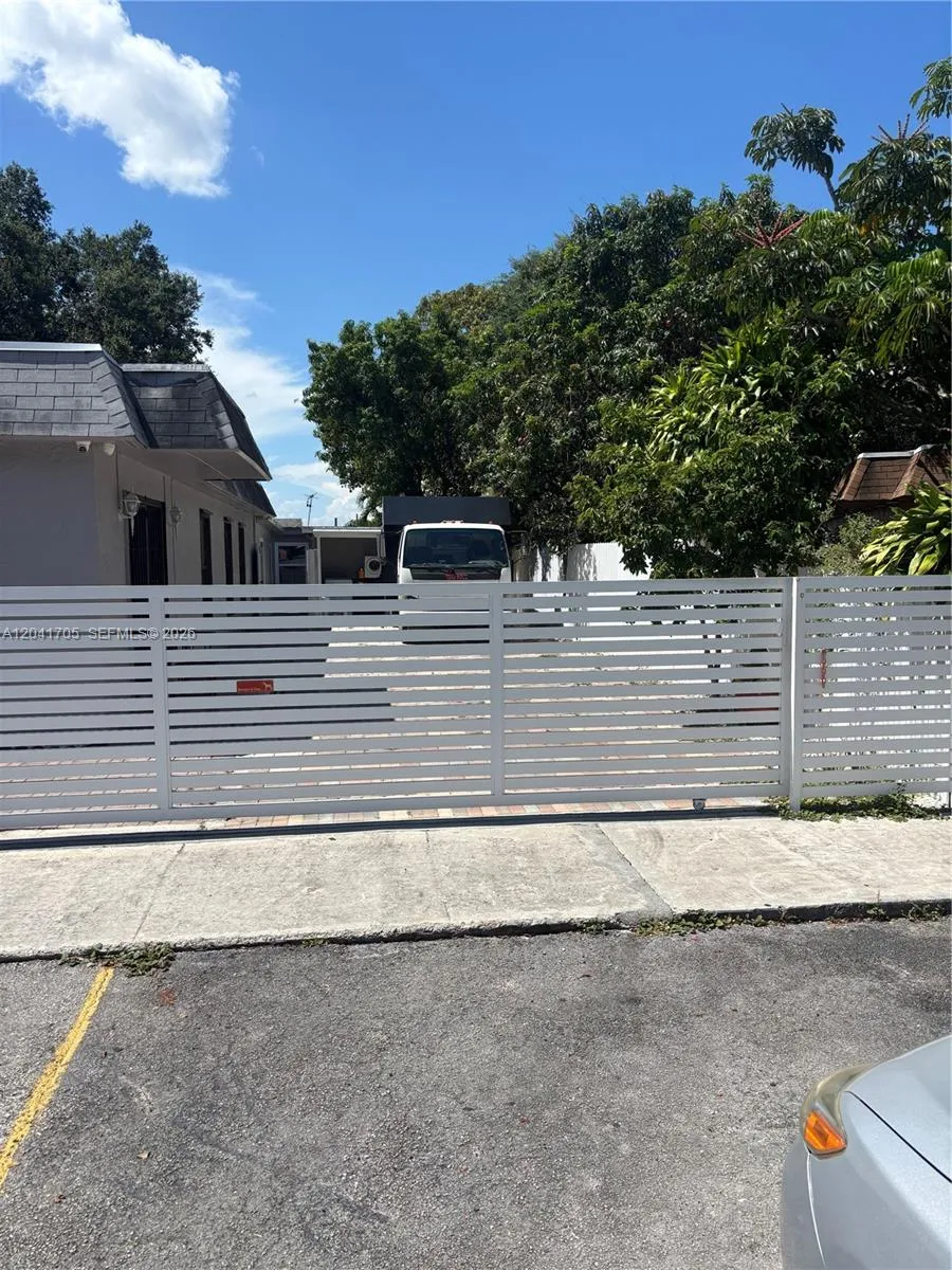 21122 NW 39th Ave Miami Gardens, FL 33055