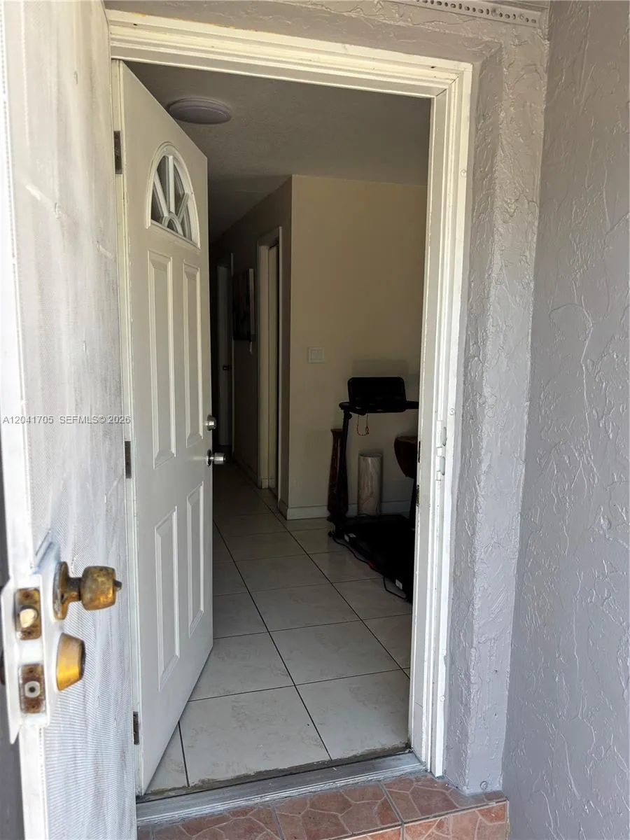 21122 NW 39th Ave Miami Gardens, FL 33055