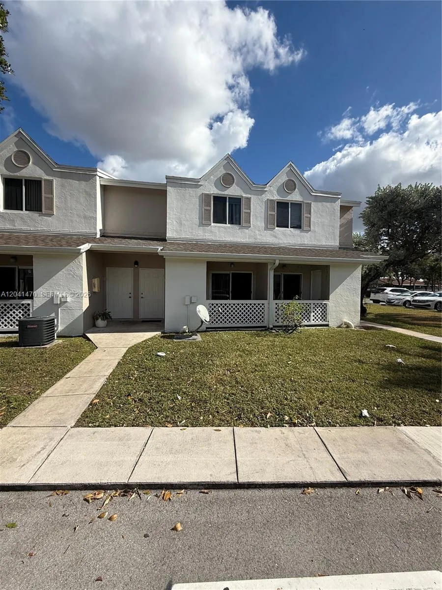 17515 NW 67th Ct #G-22 Hialeah, FL 33015