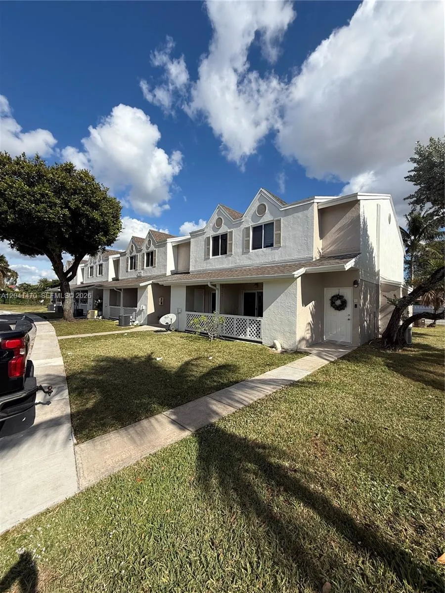 17515 NW 67th Ct #G-22 Hialeah, FL 33015