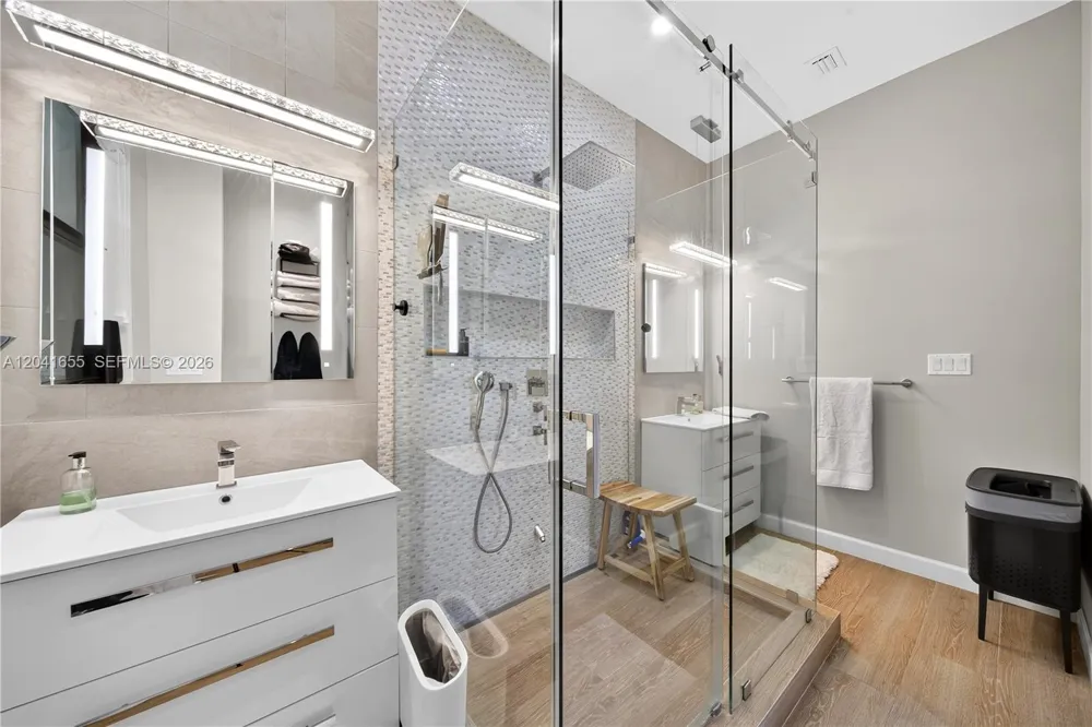 460 W Dilido Dr Miami Beach, FL 33139