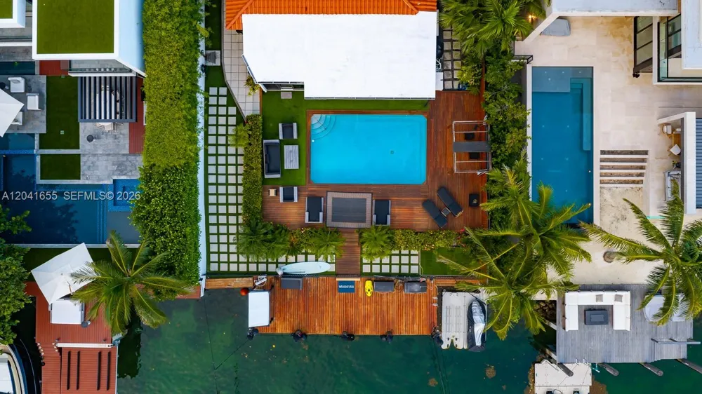 460 W Dilido Dr Miami Beach, FL 33139
