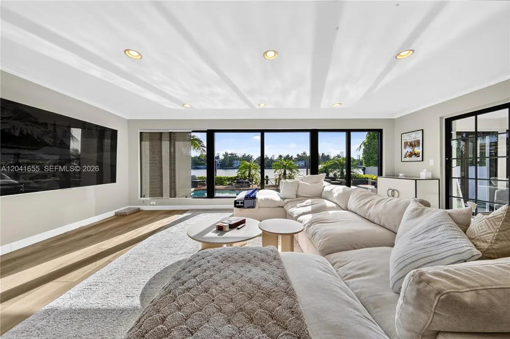 460 W Dilido Dr Miami Beach, FL 33139