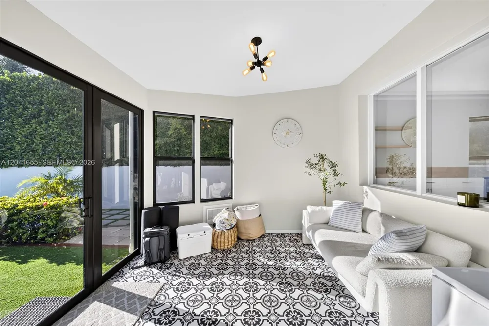 460 W Dilido Dr Miami Beach, FL 33139